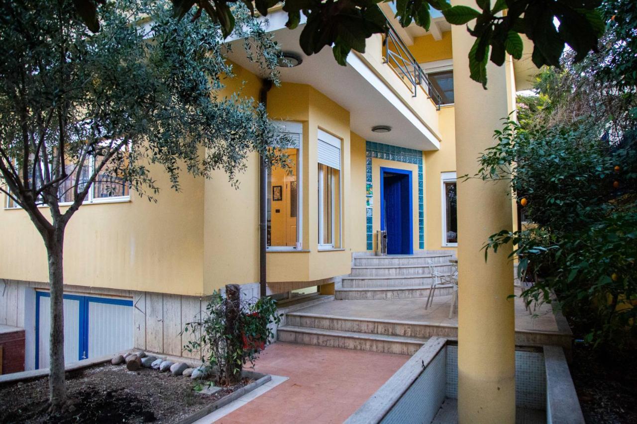 Hostel Blue Door Tirana