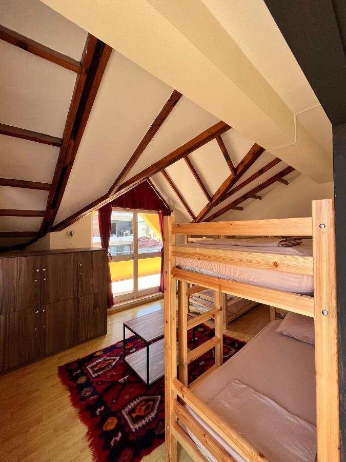 Blue Door Hostel Tirana