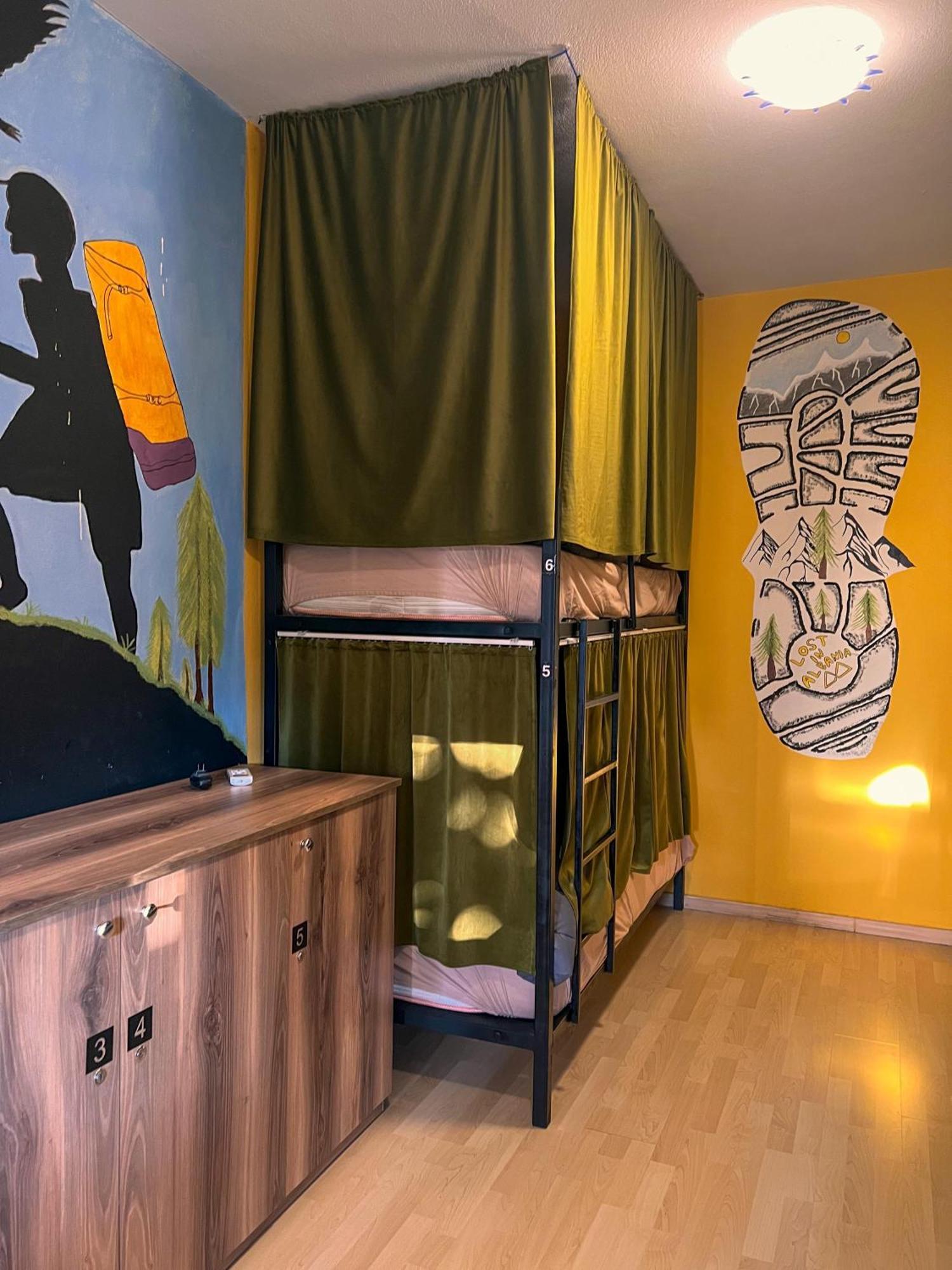 Blue Door Hostel Tirana